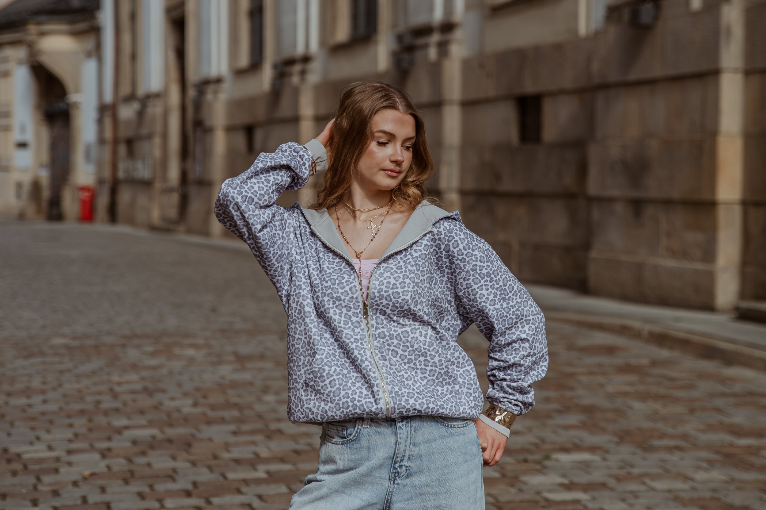 LEO REVERSIBLE ZIP HOODIE